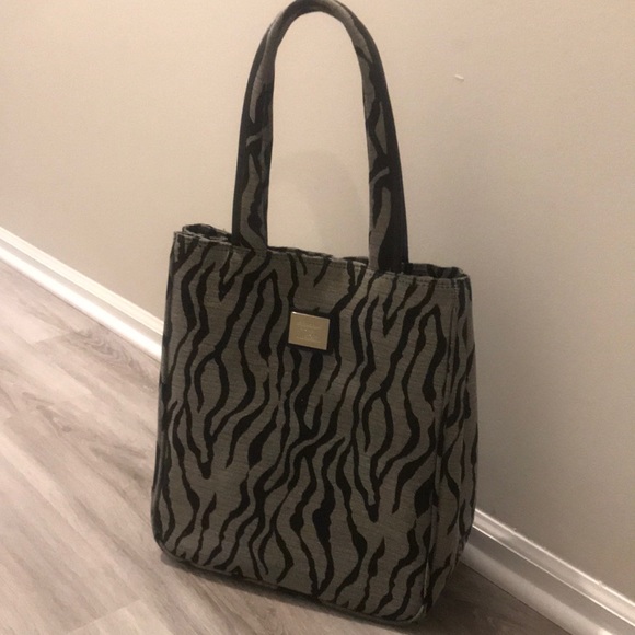 Liz Claiborne Handbags - Liz Claiborne Laptop tote